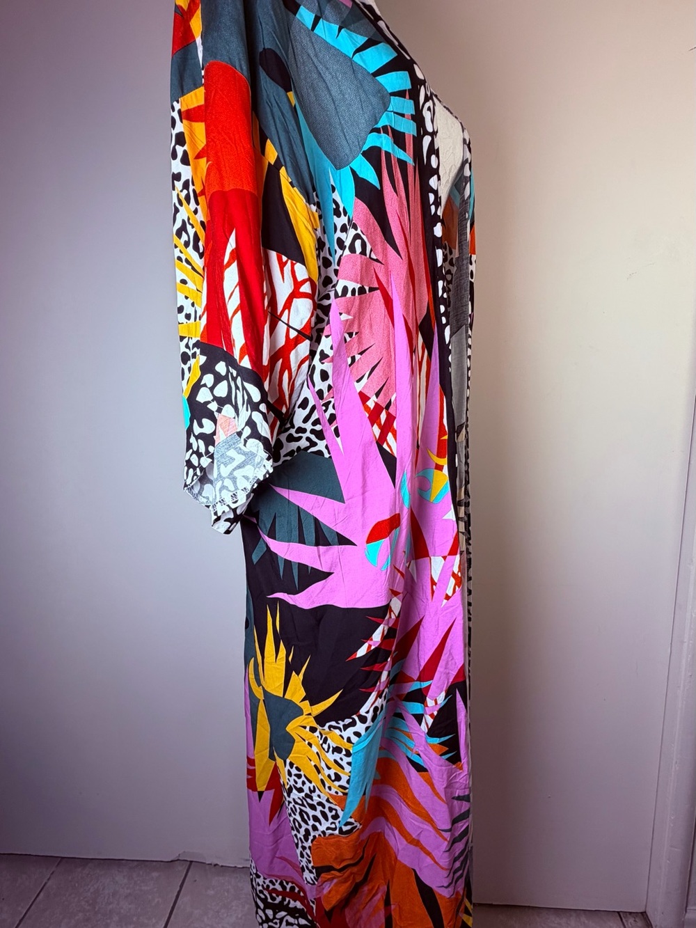 Abstract Multicolor Open-Front Kimono Cape - Pink & Teal - Picture 2 of 3
